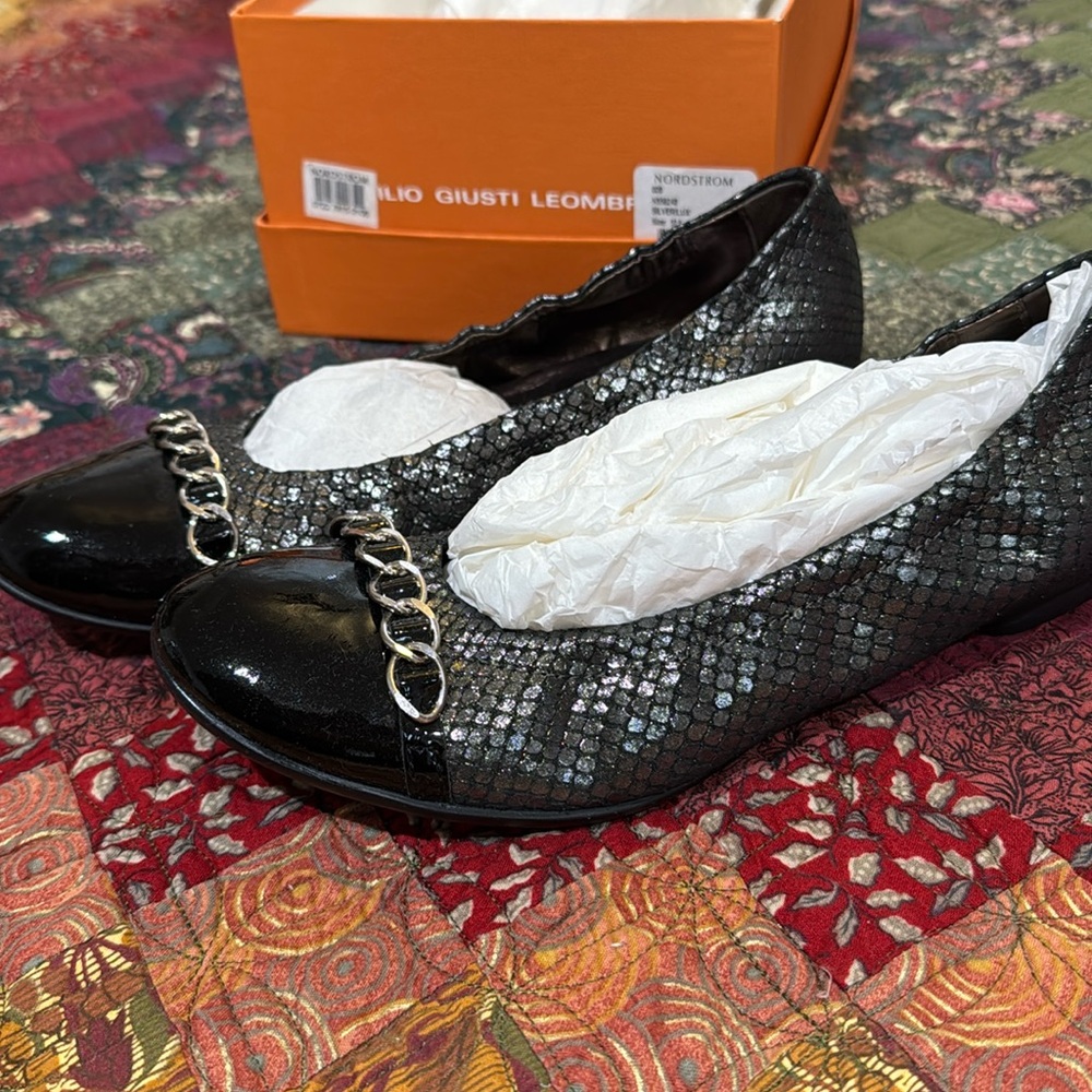 Absolutely beautiful! AGL ballet flats like new! 37 1/2 or size 7.